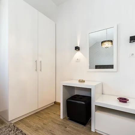 Apartment In Rogoznica With Sauna *