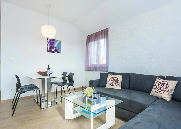 In With Sauna Rogoznica (Sibenik-Knin)