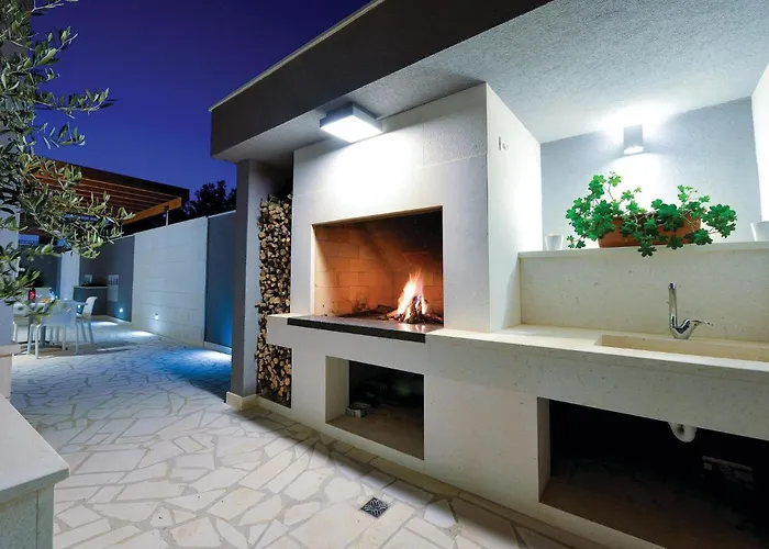 In With Sauna Apartman Rogoznica (Sibenik-Knin)